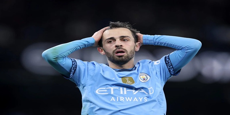 Bernardo Silva cũng thuộc top đầu các tiền vệ xuất sắc nhất 2024